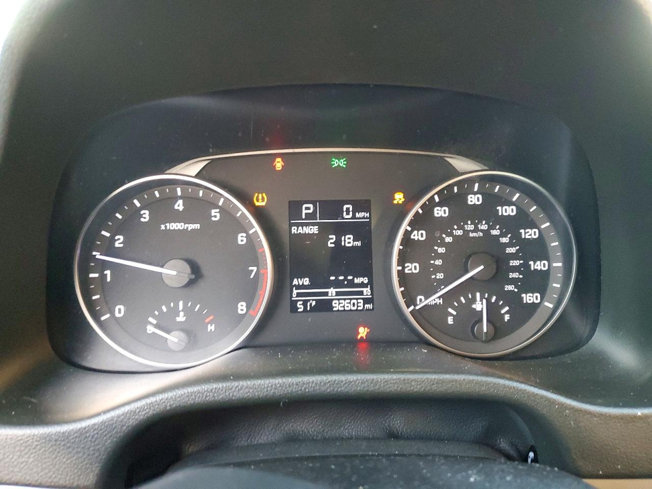 2017 HYUNDAI ELANTRA SE photo 9