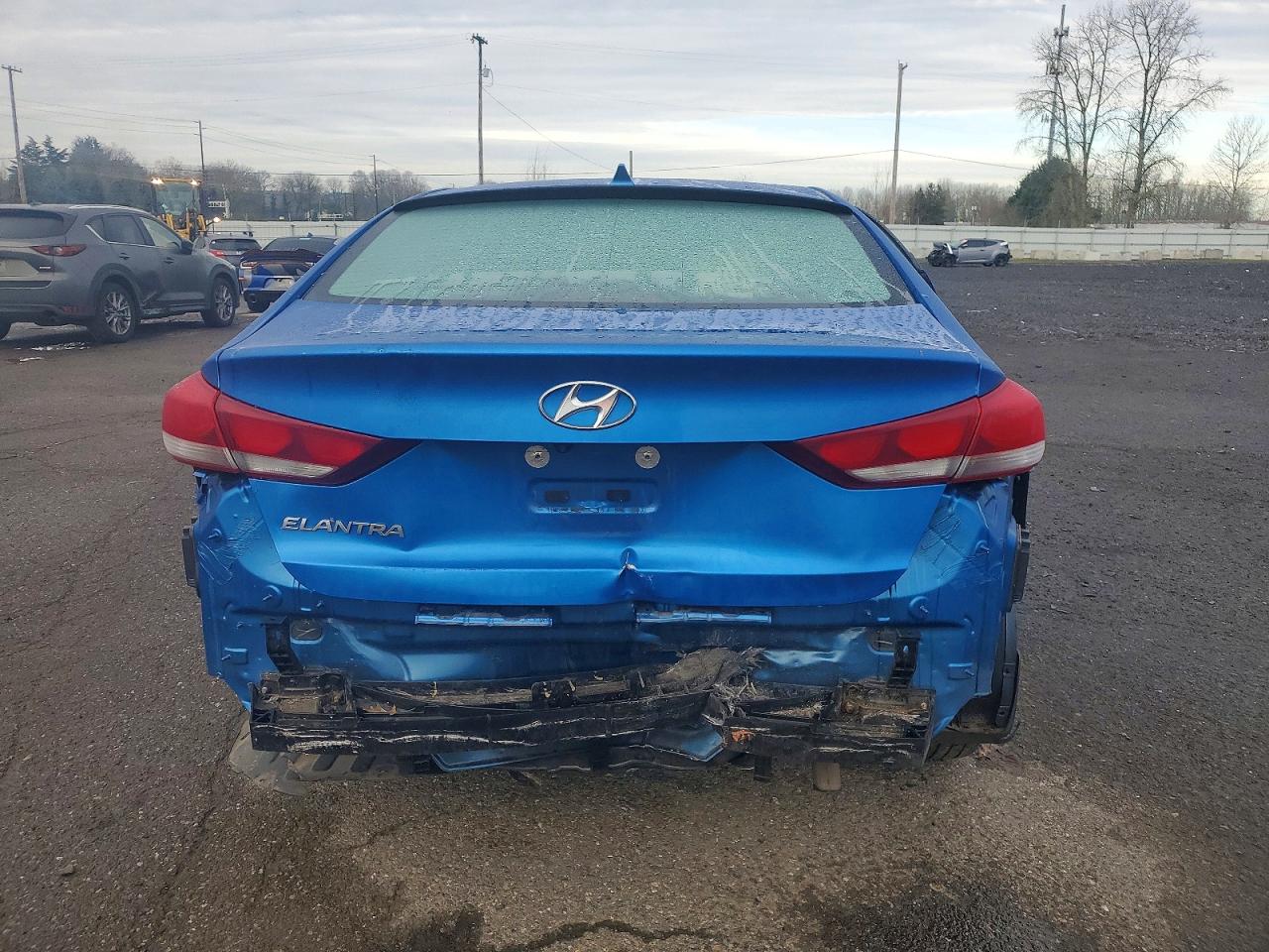 2017 HYUNDAI ELANTRA SE photo 6