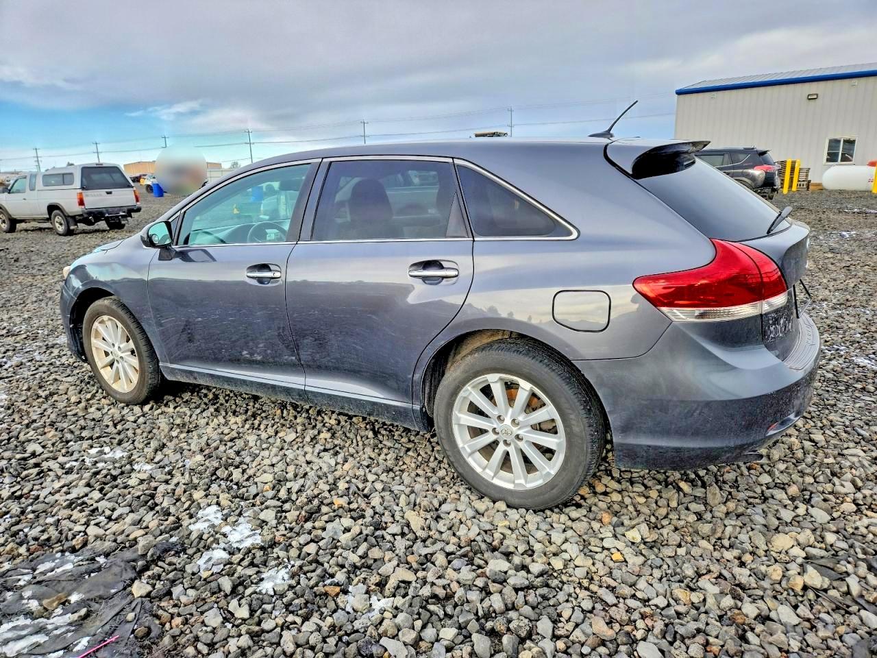 2009 TOYOTA VENZA photo 2