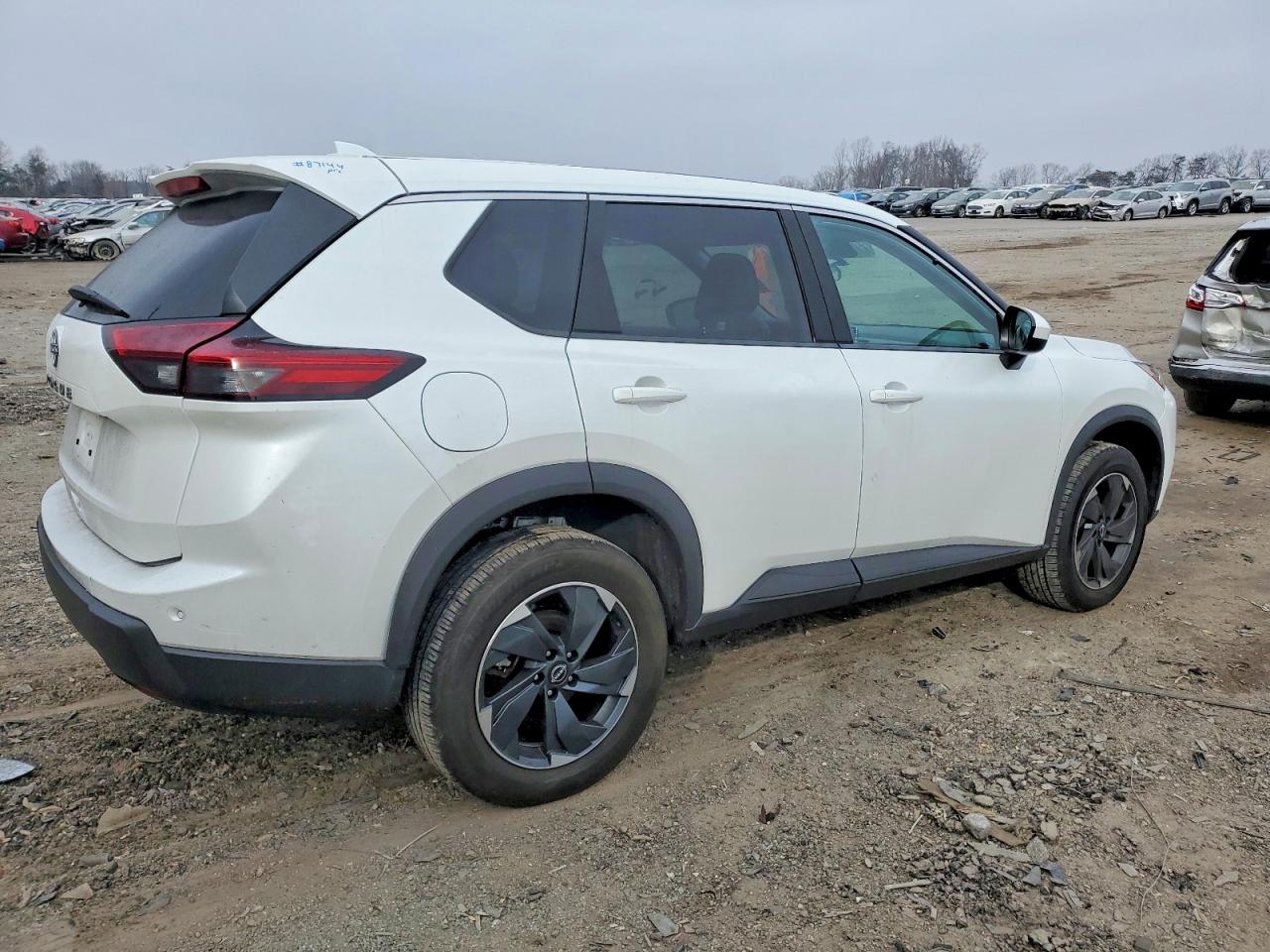 2025 NISSAN ROGUE SV photo 3