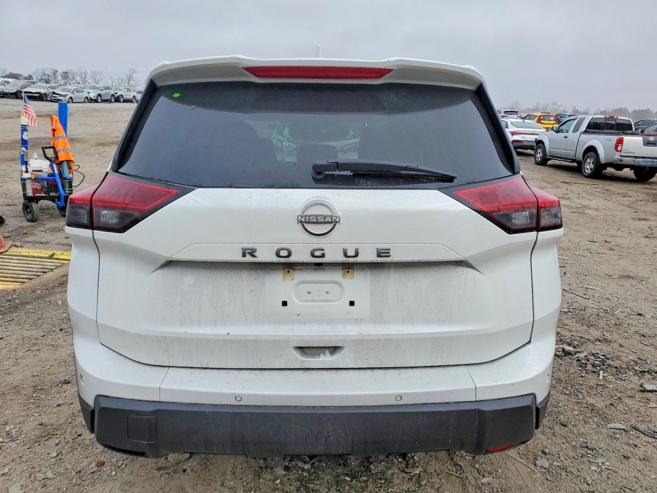 2025 NISSAN ROGUE SV photo 6