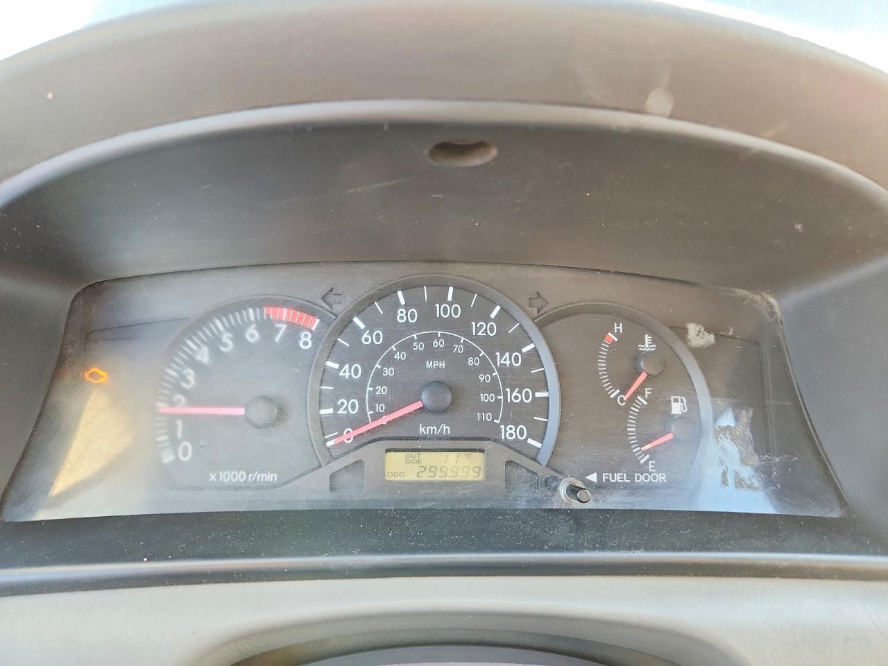 2004 TOYOTA COROLLA CE photo 9