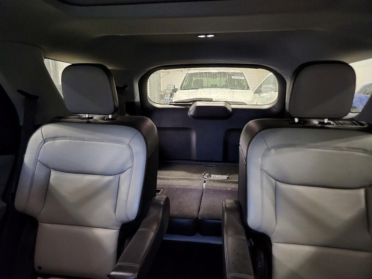 2021 FORD EXPLORER XLT photo 10