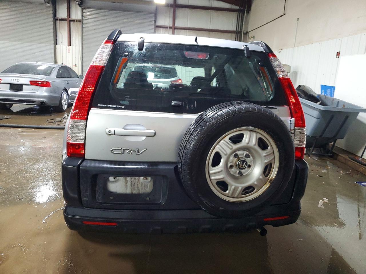 2005 HONDA CR-V LX photo 11