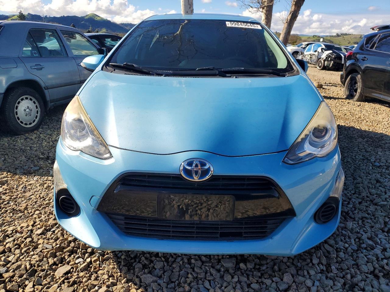 2015 TOYOTA PRIUS C photo 5
