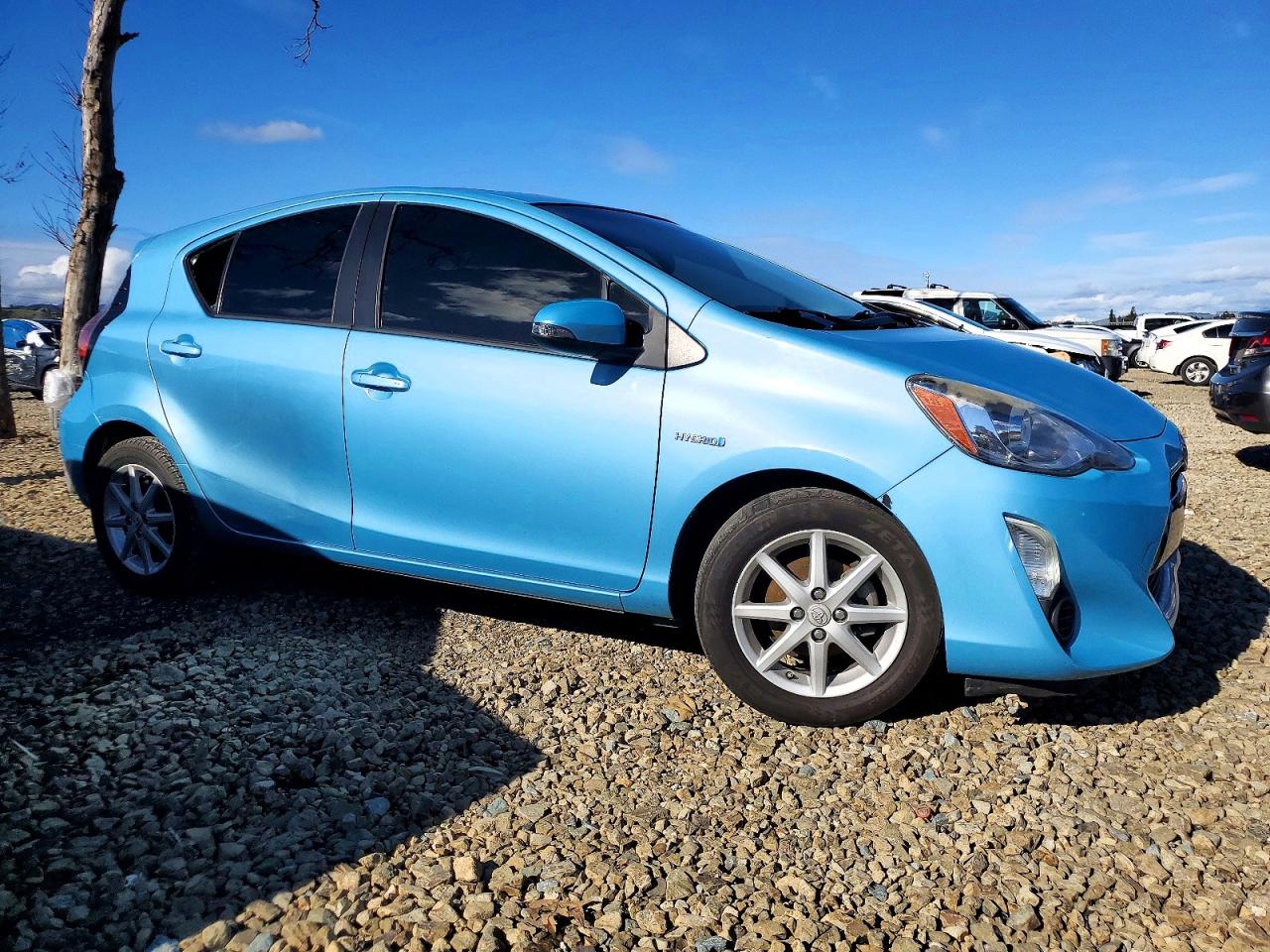 2015 TOYOTA PRIUS C photo 4