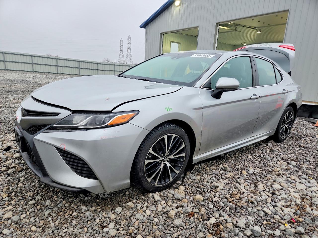 2018 TOYOTA CAMRY