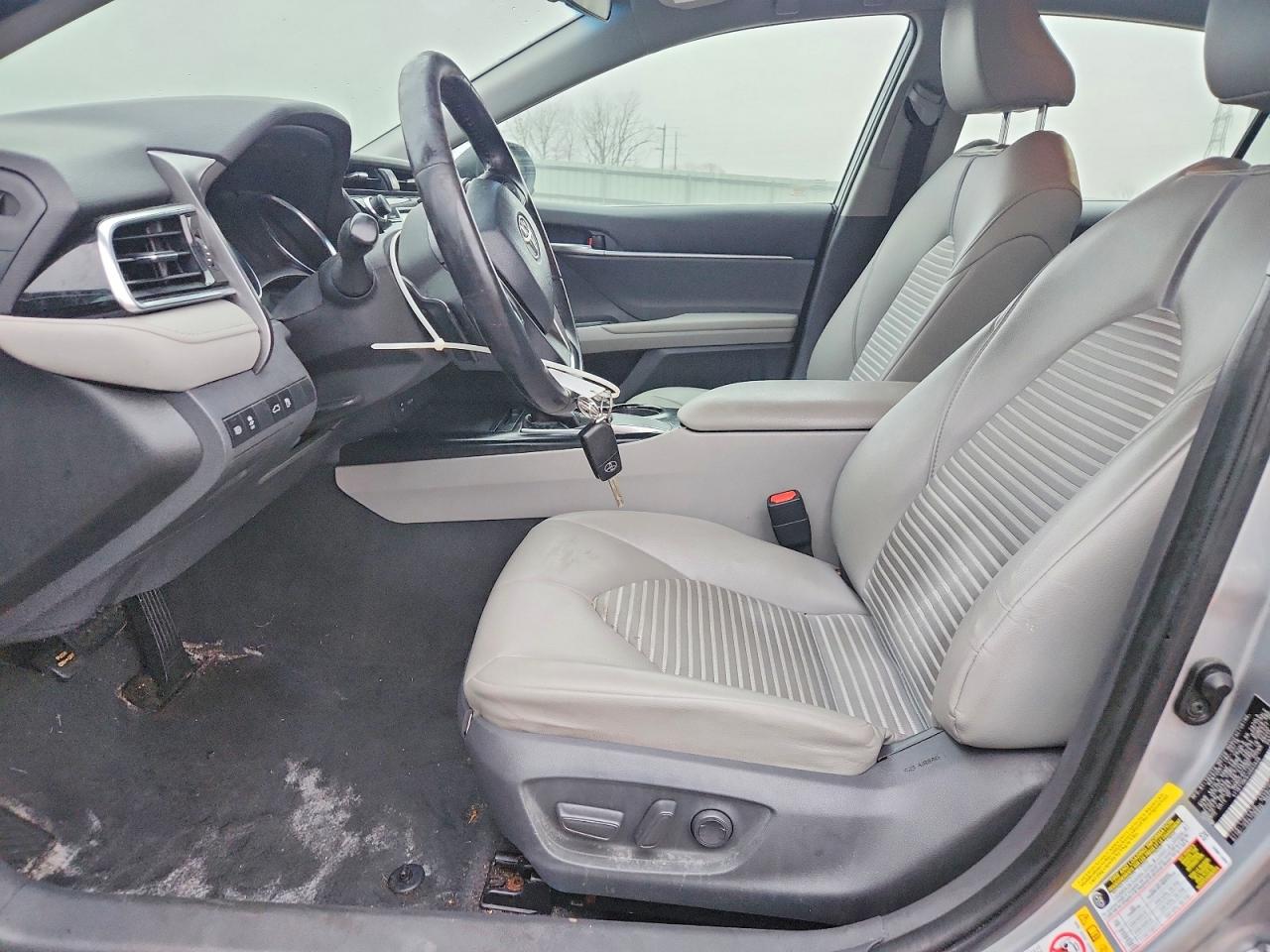 2018 TOYOTA CAMRY L photo 7