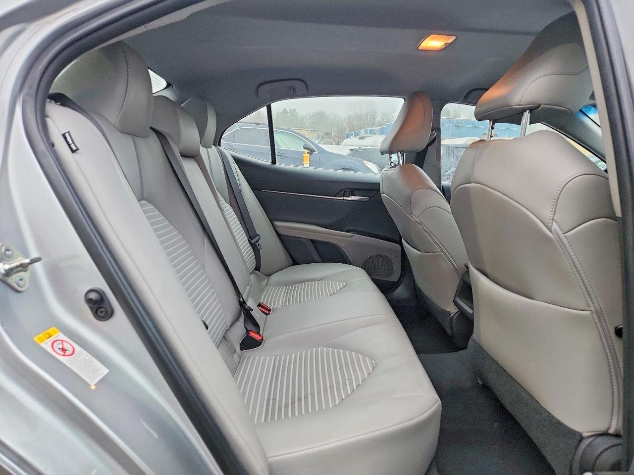 2018 TOYOTA CAMRY L photo 10