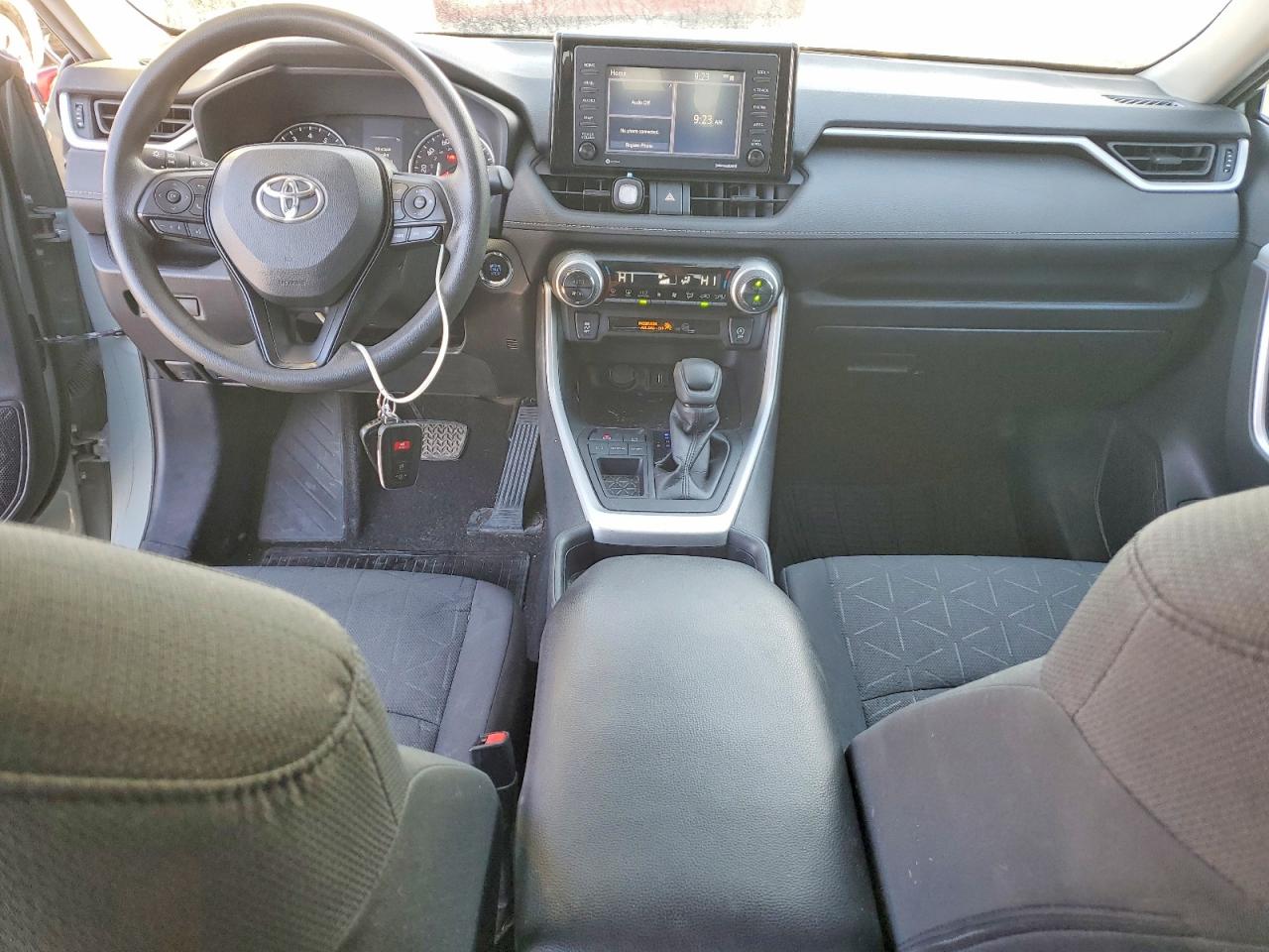 2021 TOYOTA RAV4 XLE photo 15