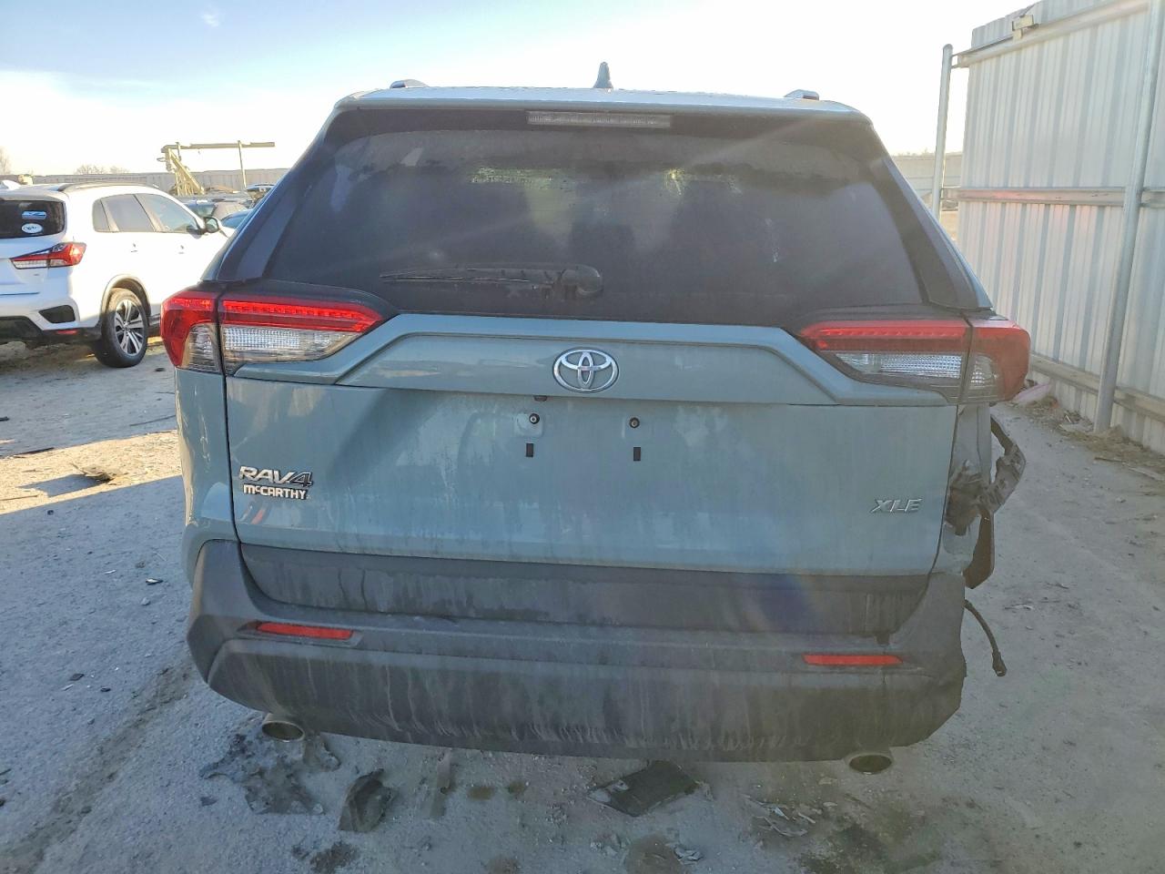 2021 TOYOTA RAV4 XLE photo 11