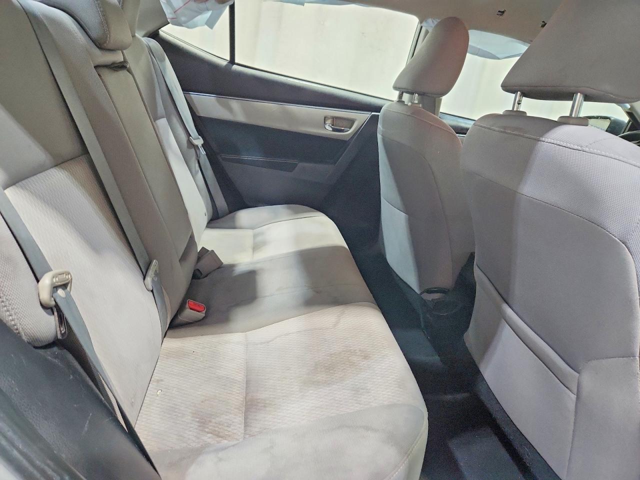 2015 TOYOTA COROLLA LE photo 28