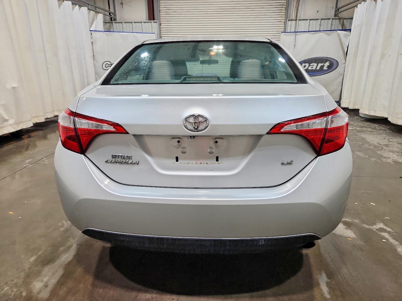 2015 TOYOTA COROLLA LE photo 16