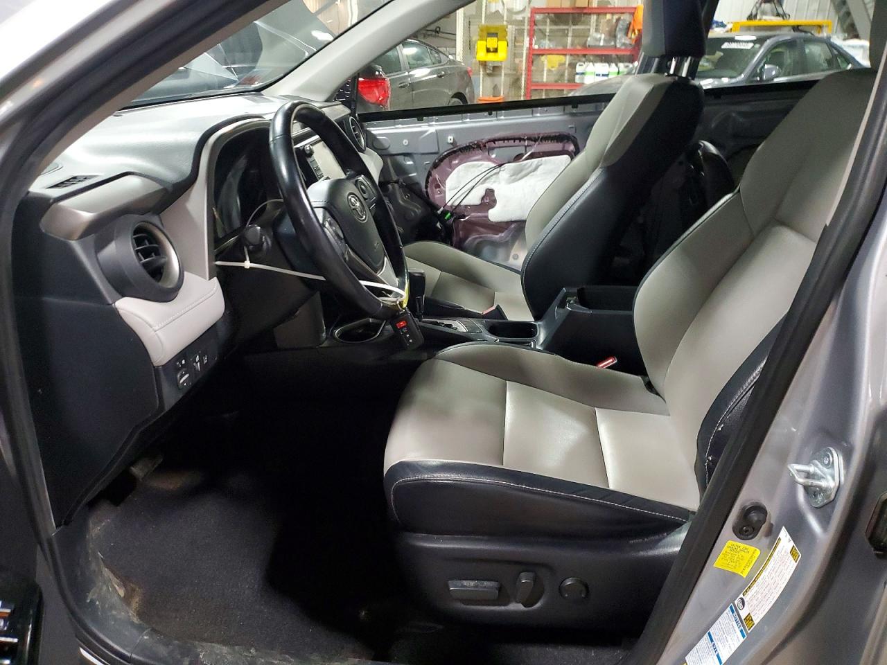 2017 TOYOTA RAV4 HV LIMITED photo 7