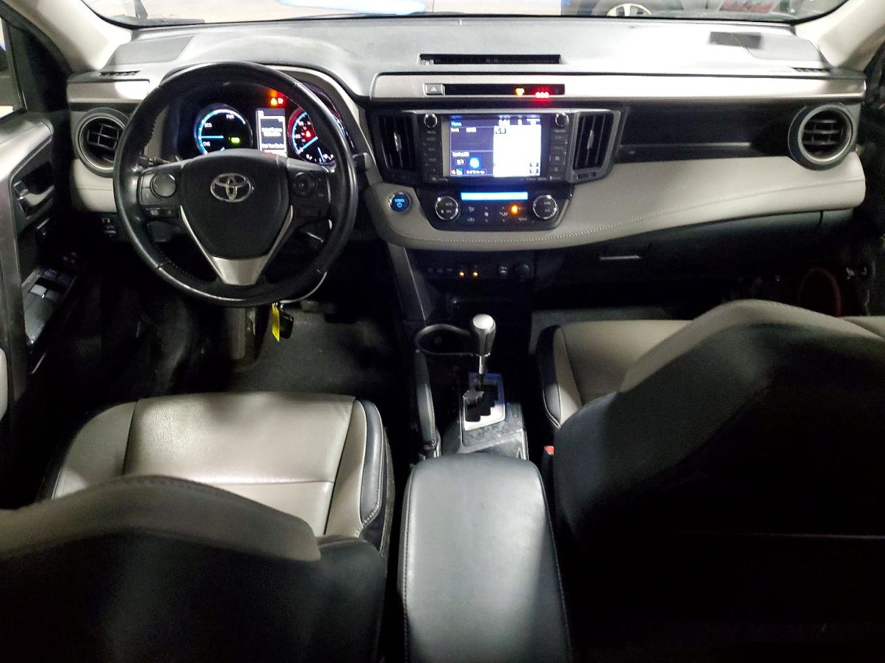 2017 TOYOTA RAV4 HV LIMITED photo 8