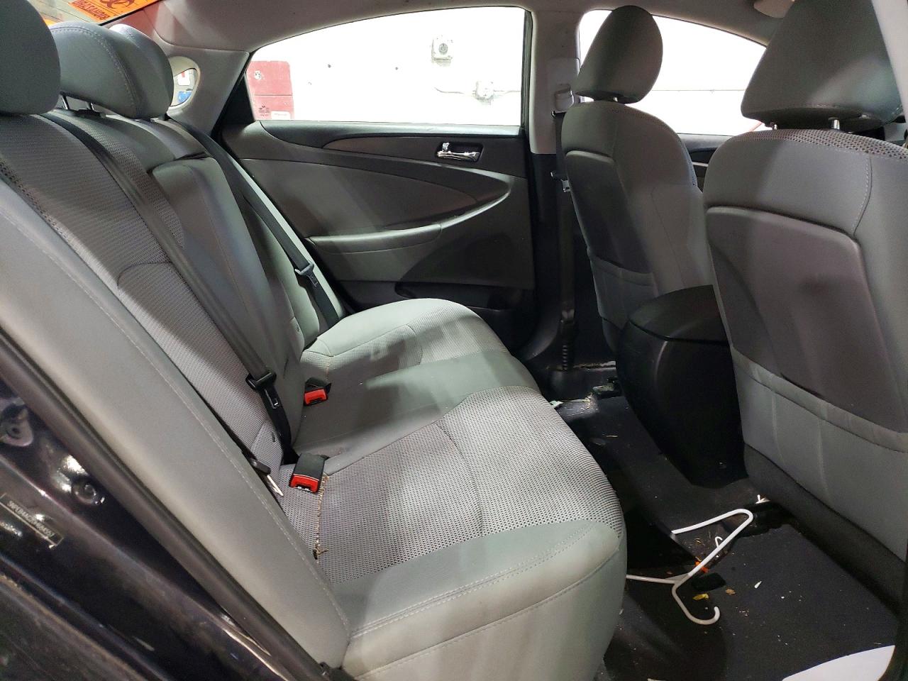 2013 HYUNDAI SONATA GLS photo 10