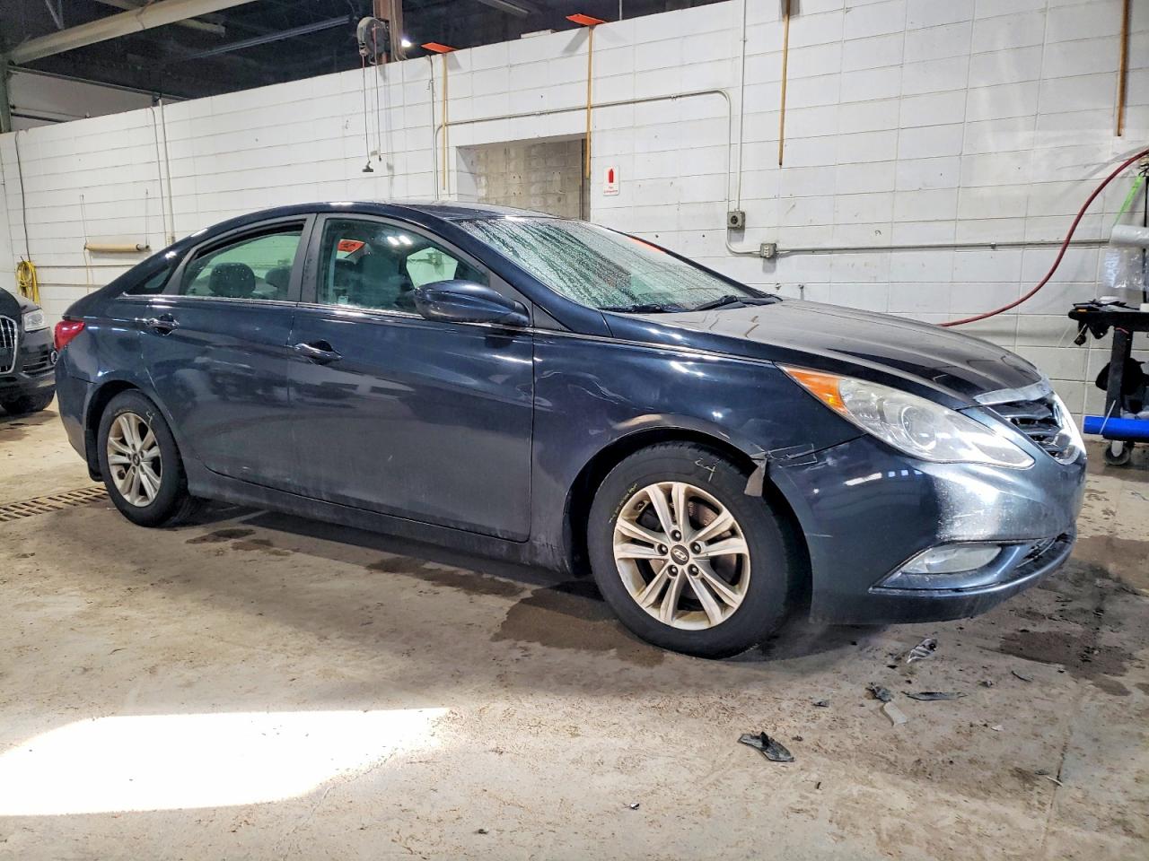 2013 HYUNDAI SONATA GLS photo 4