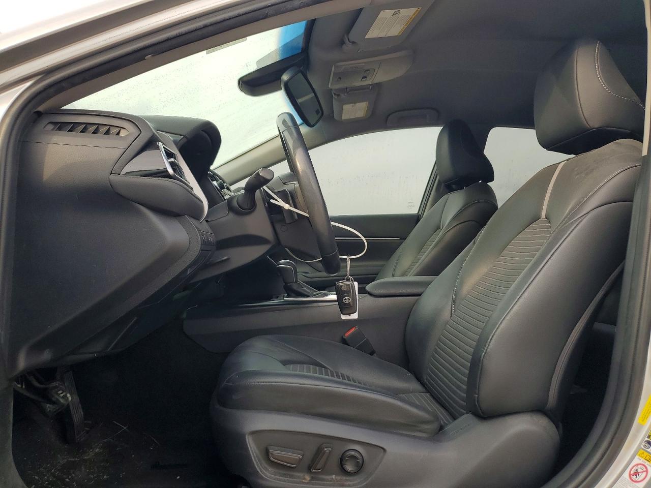 2018 TOYOTA CAMRY L photo 7