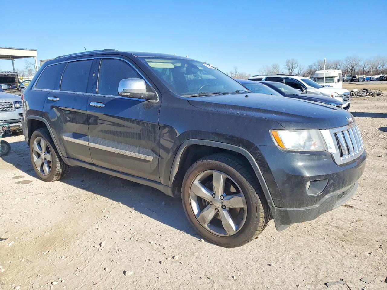 2011 JEEP GRAND CHEROKEE LIMITED photo 4