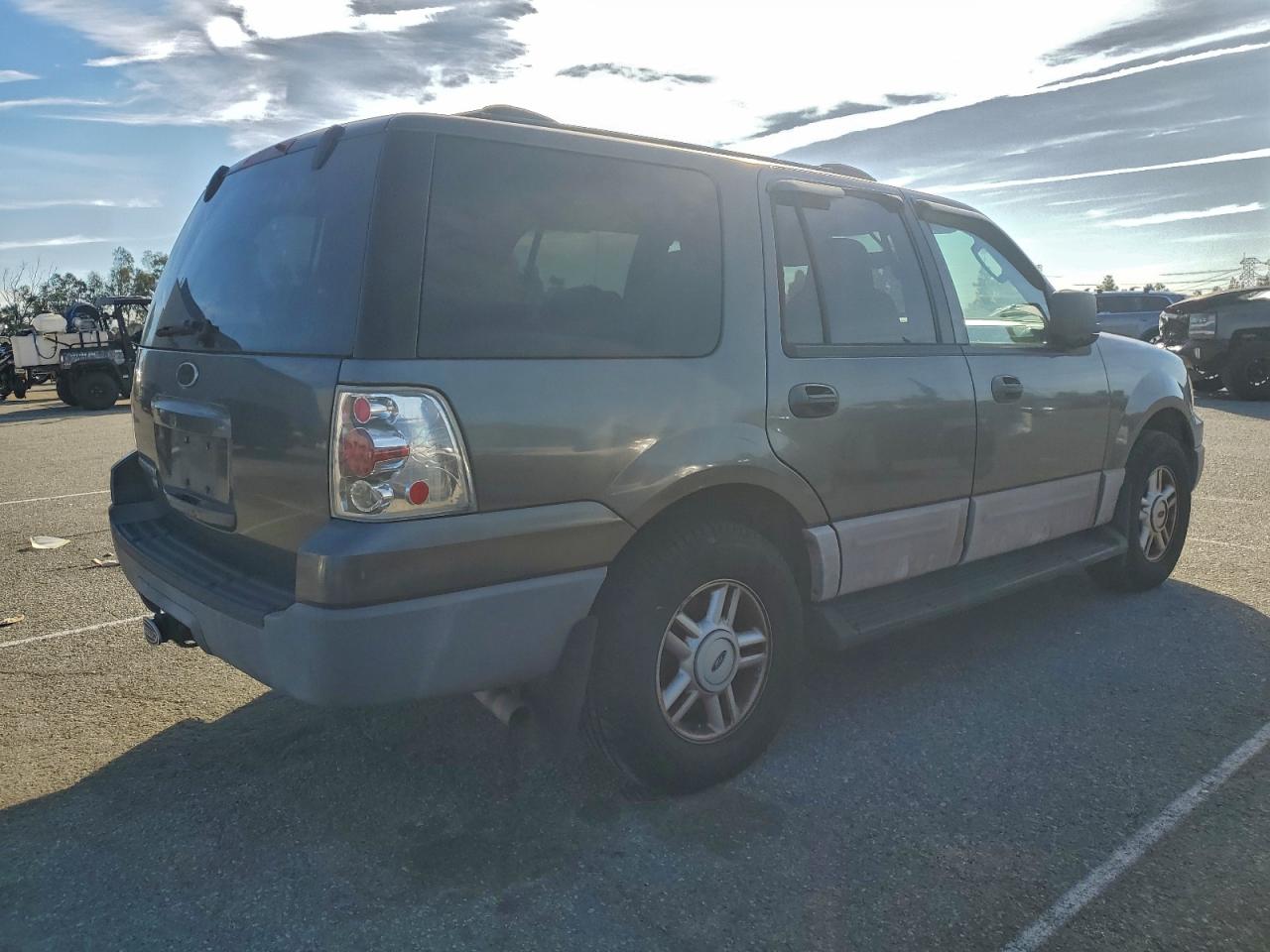 2003 FORD EXPEDITION XLT photo 3