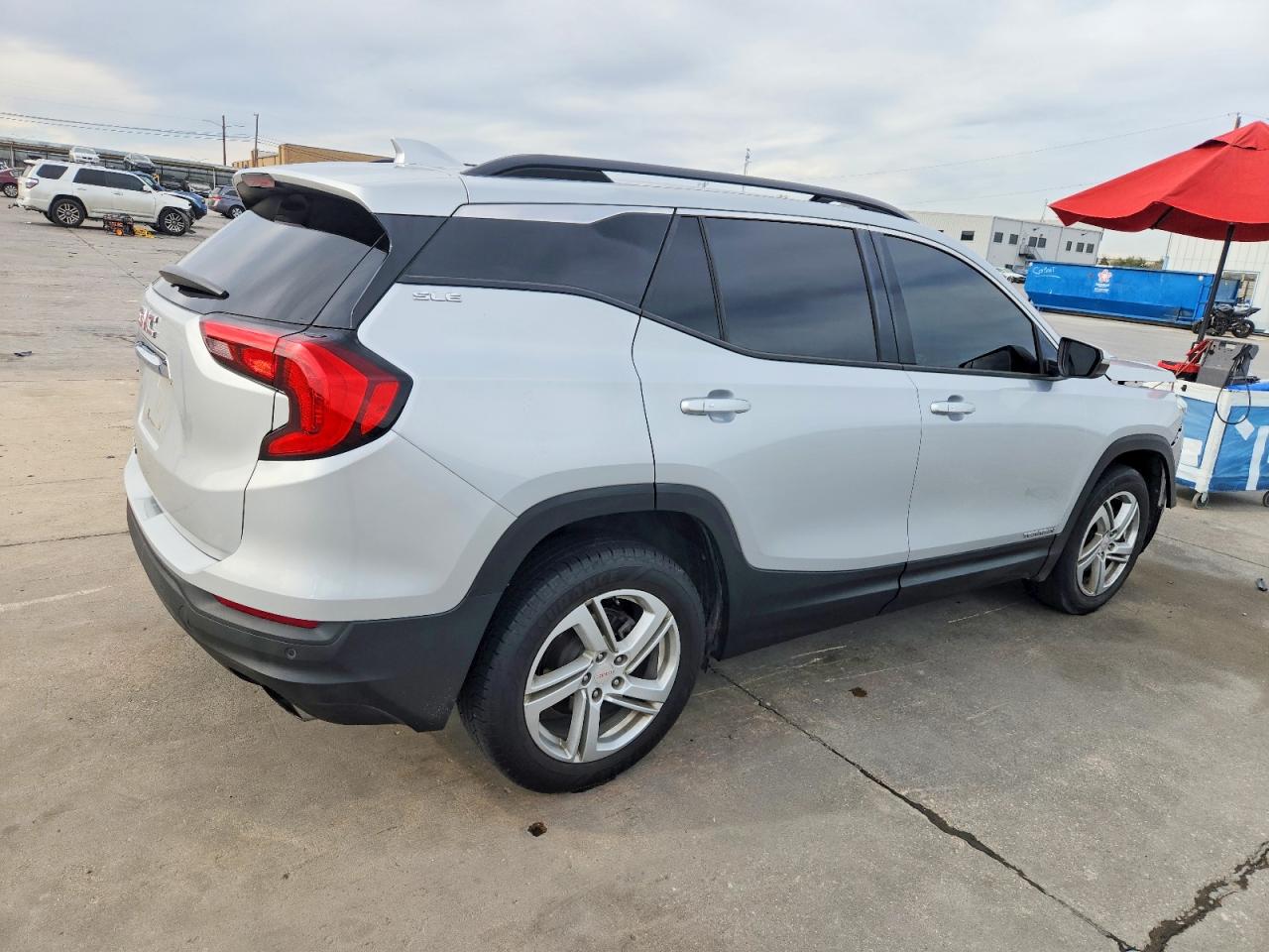 2018 GMC TERRAIN SLE photo 3