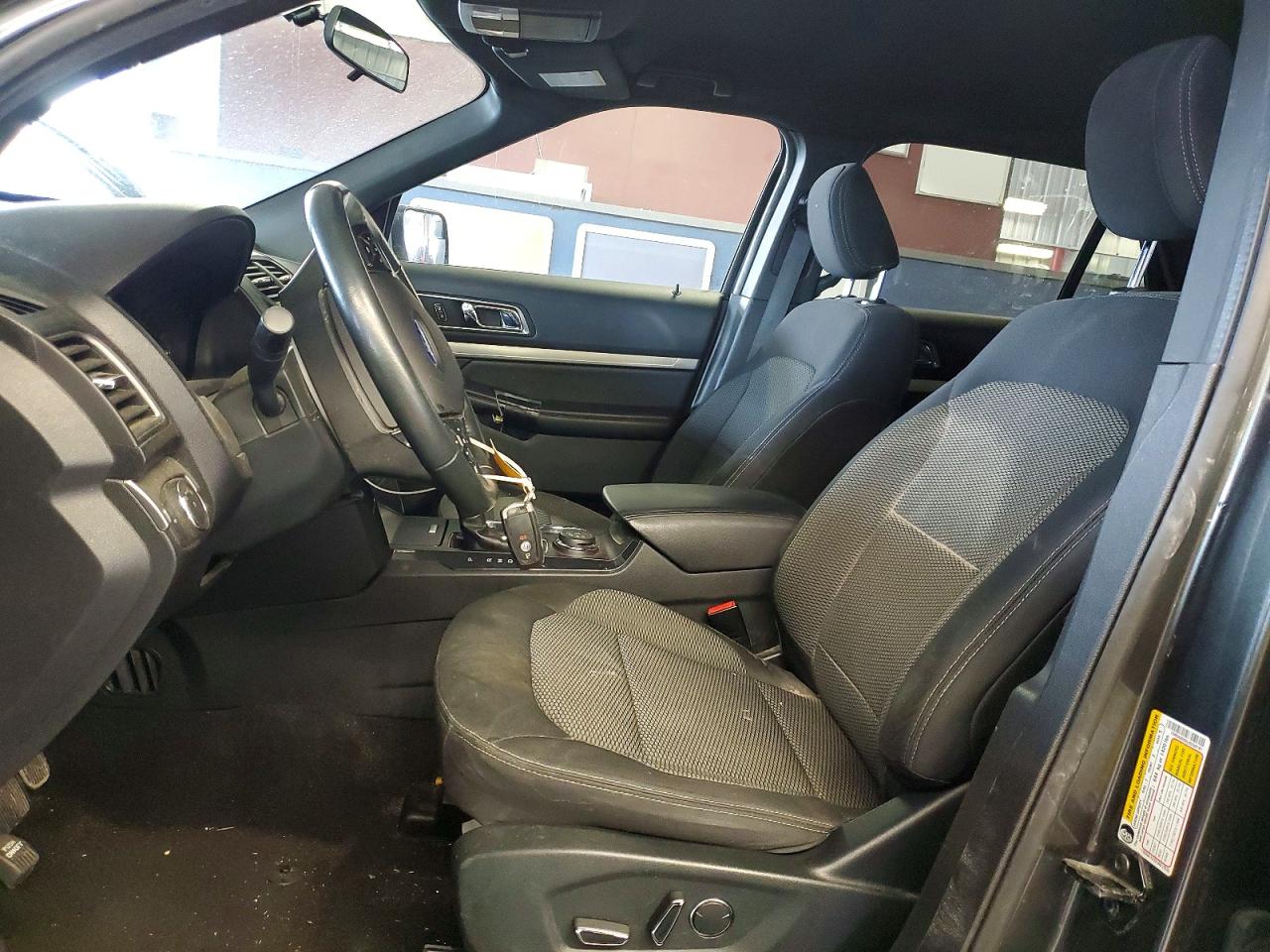2018 FORD EXPLORER XLT photo 7