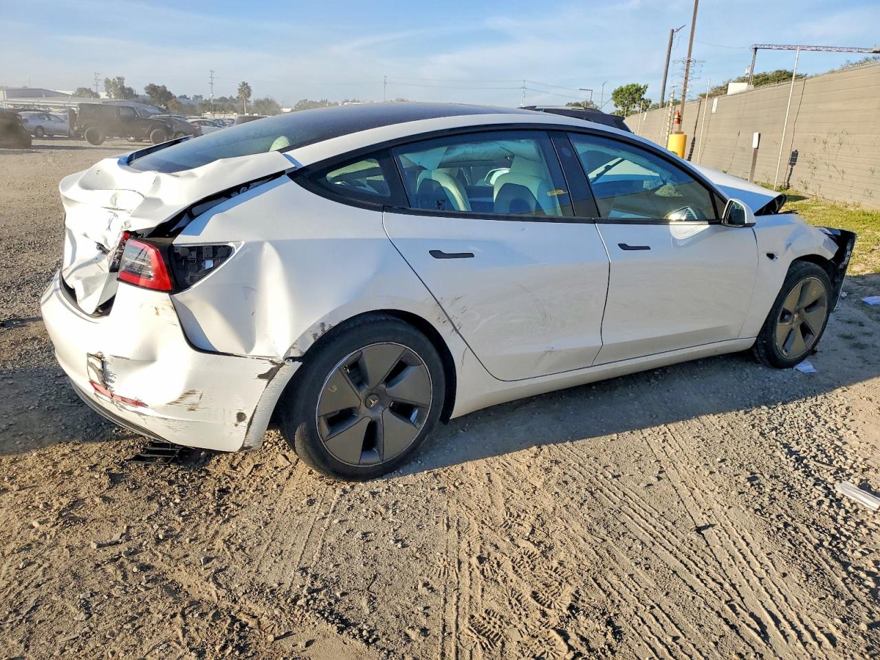 2023 TESLA MODEL 3 photo 3