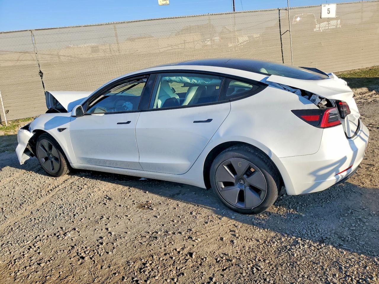 2023 TESLA MODEL 3 photo 2
