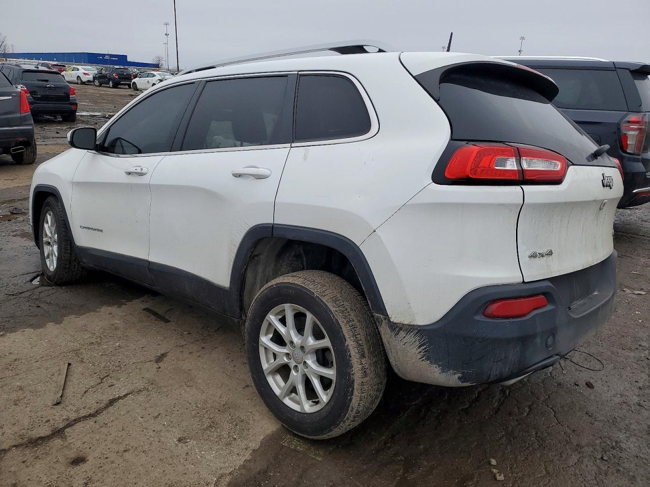 2017 JEEP CHEROKEE LATITUDE photo 2
