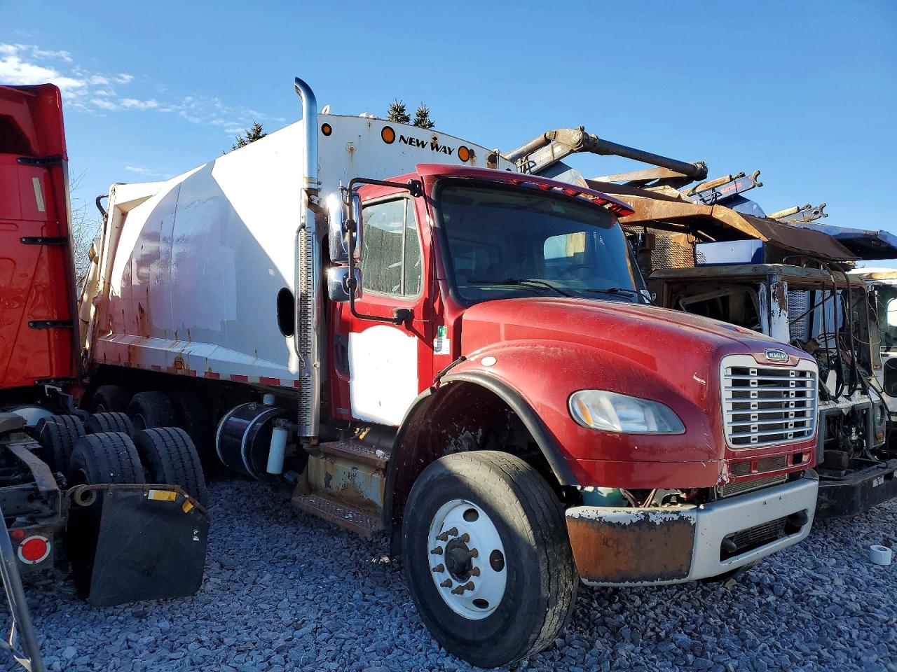 2011 FREIGHTLINER M2
