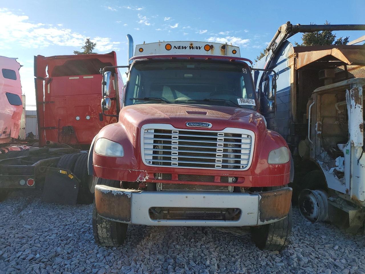 2011 FREIGHTLINER M2 photo 9