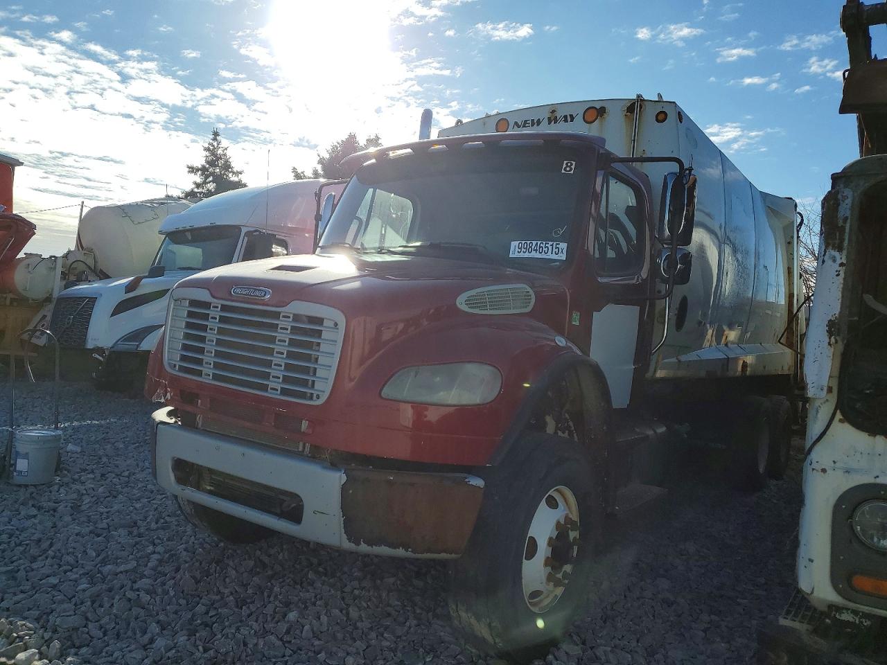 2011 FREIGHTLINER M2 photo 2