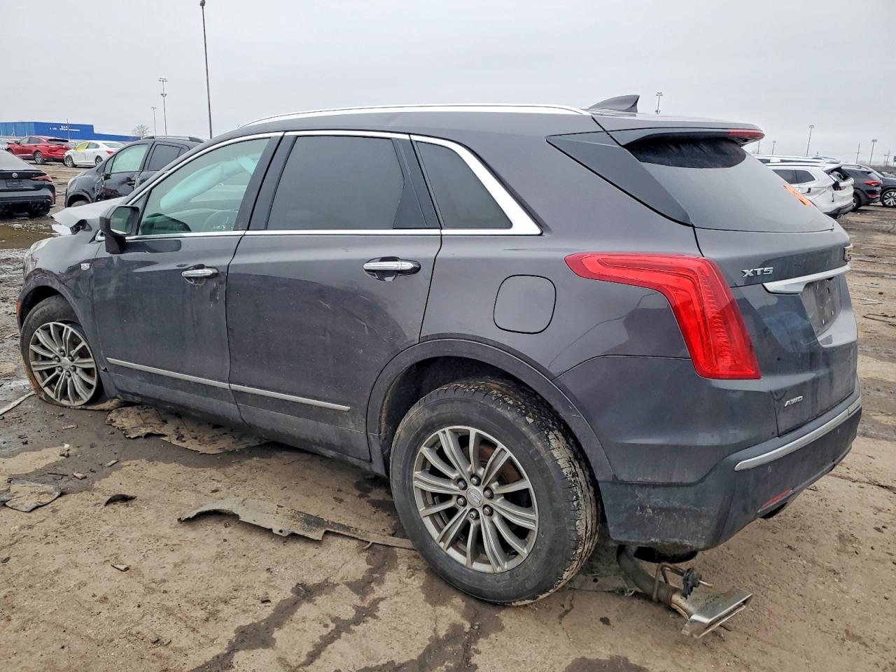 2017 CADILLAC XT5 LUXURY photo 2