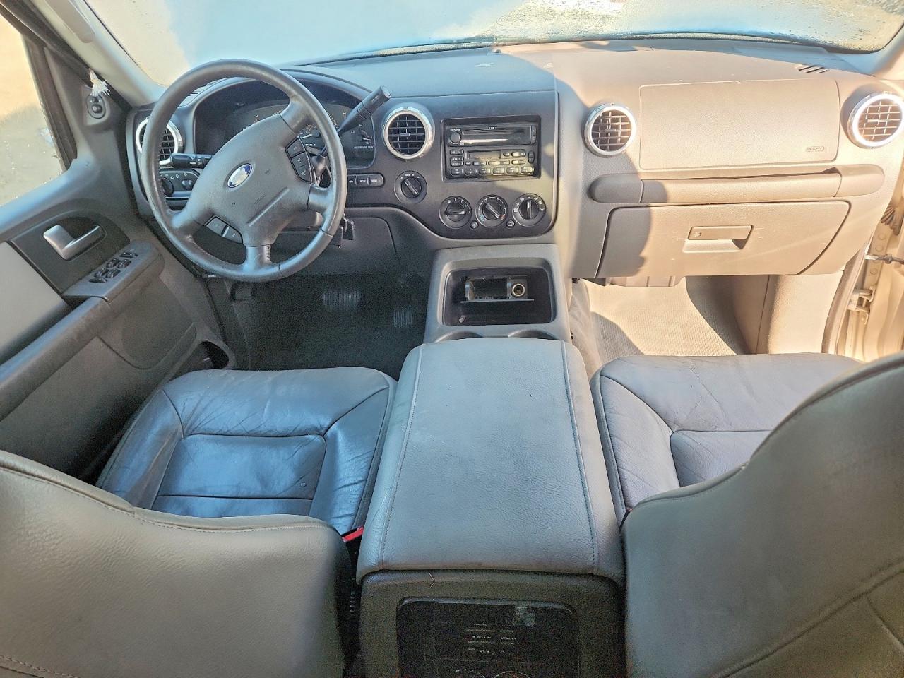 2003 FORD EXPEDITION XLT photo 8