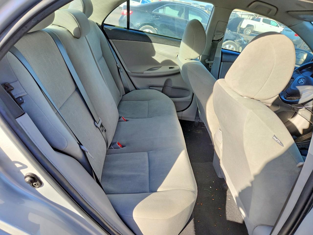 2013 TOYOTA COROLLA BASE photo 10