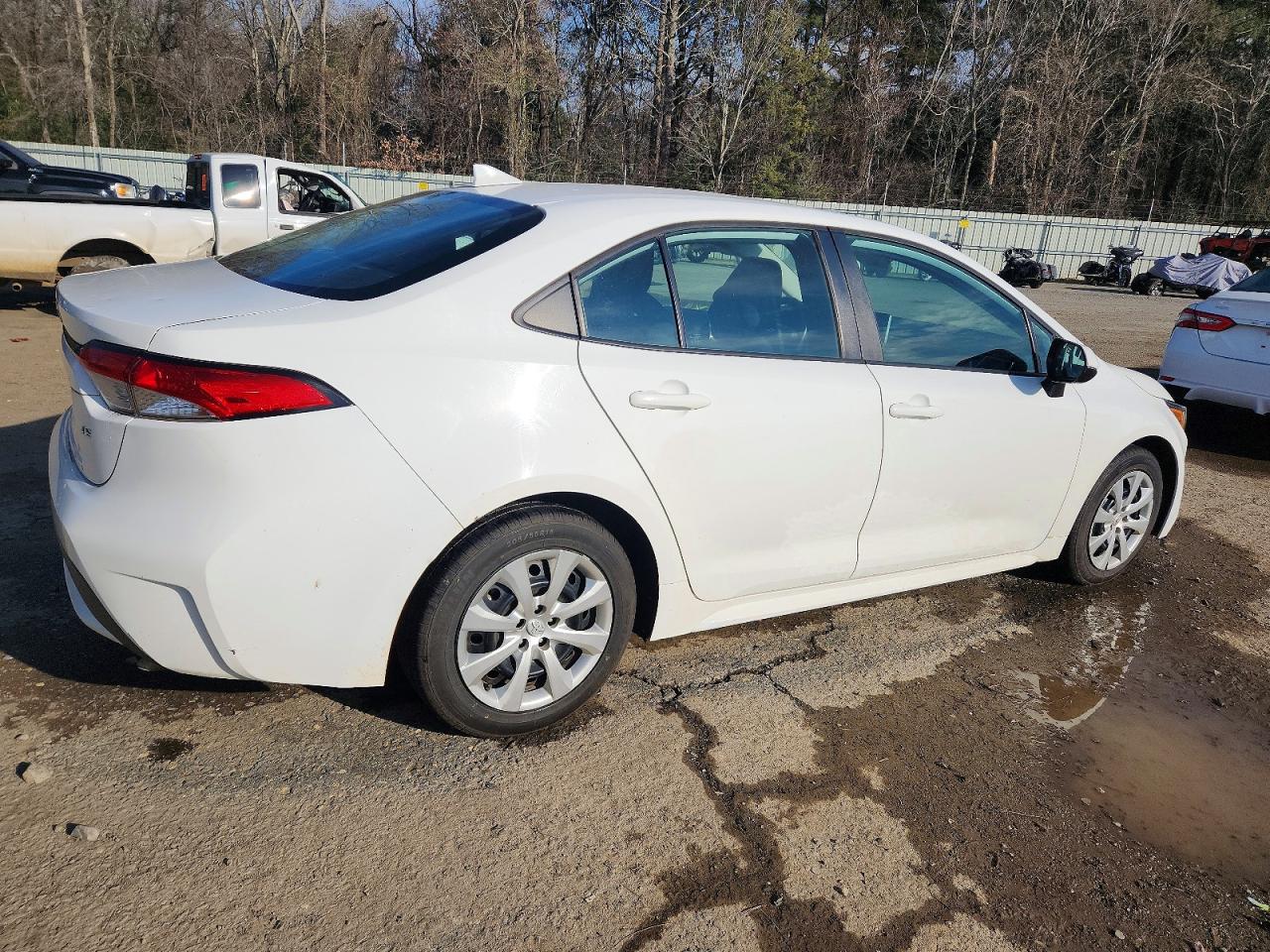 2020 TOYOTA COROLLA LE photo 3