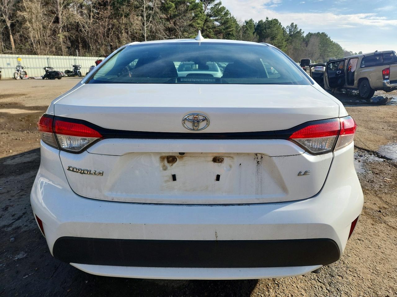 2020 TOYOTA COROLLA LE photo 6