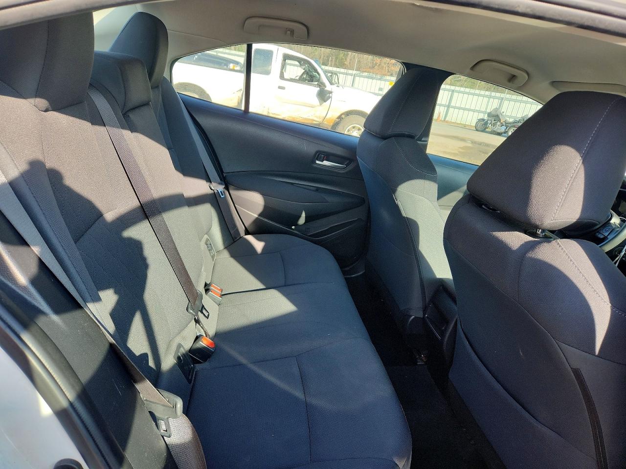 2020 TOYOTA COROLLA LE photo 10