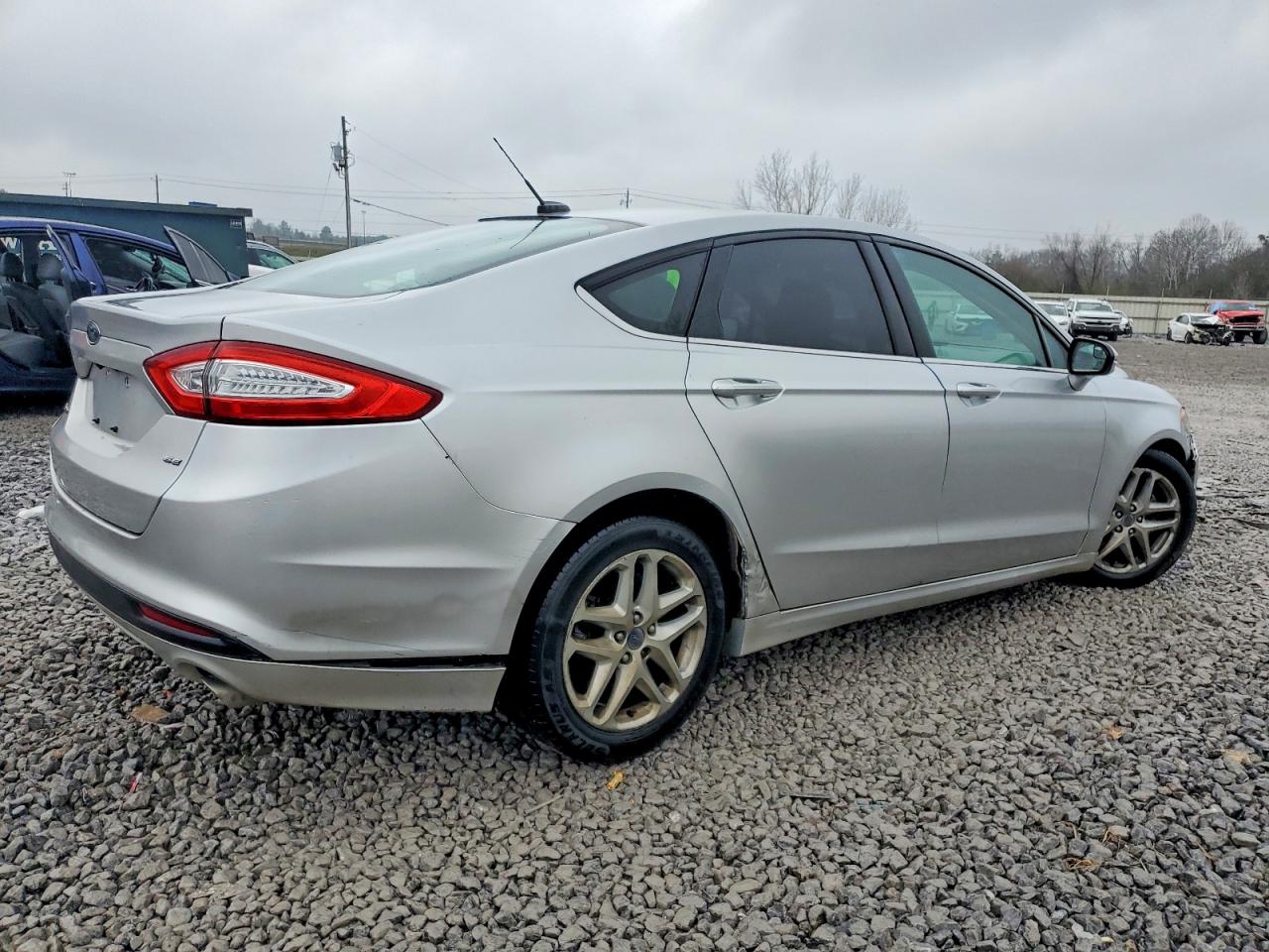 2016 FORD FUSION SE photo 3