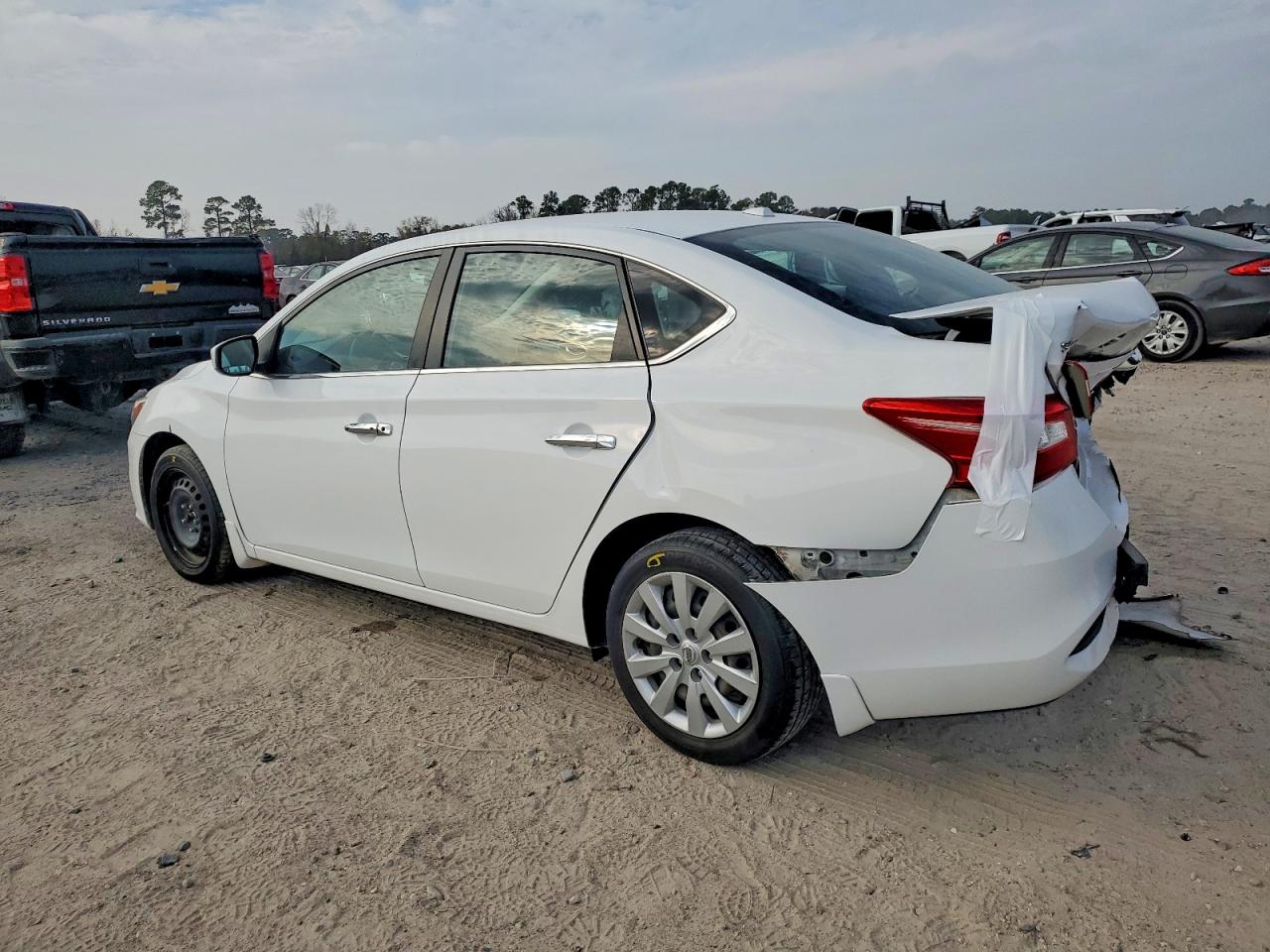 2016 NISSAN SENTRA S photo 2