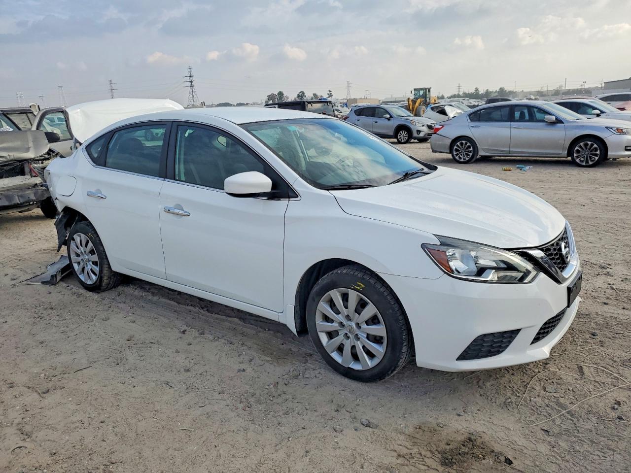 2016 NISSAN SENTRA S photo 4