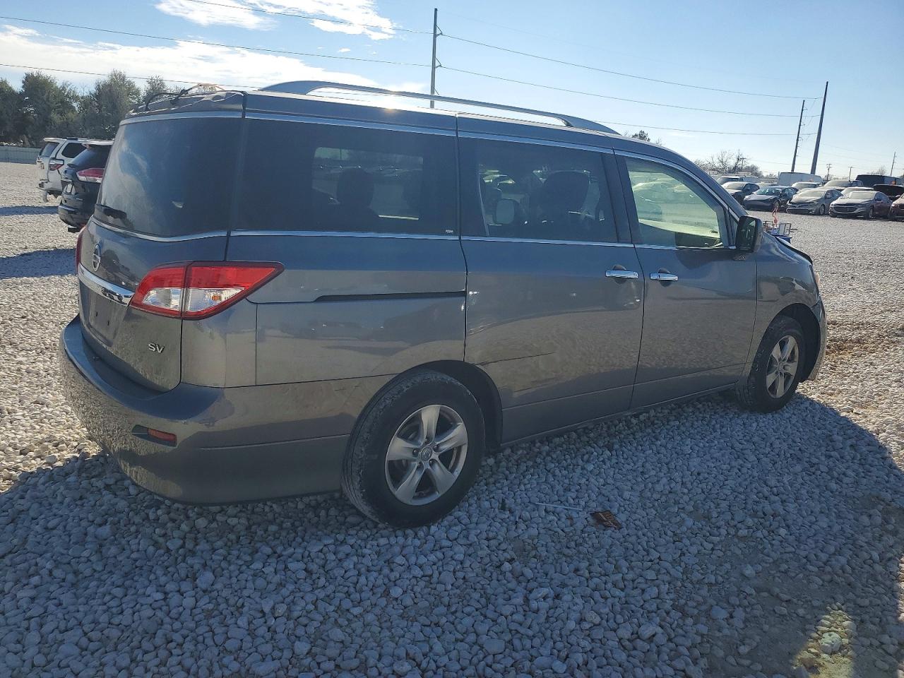 2016 NISSAN QUEST S photo 3