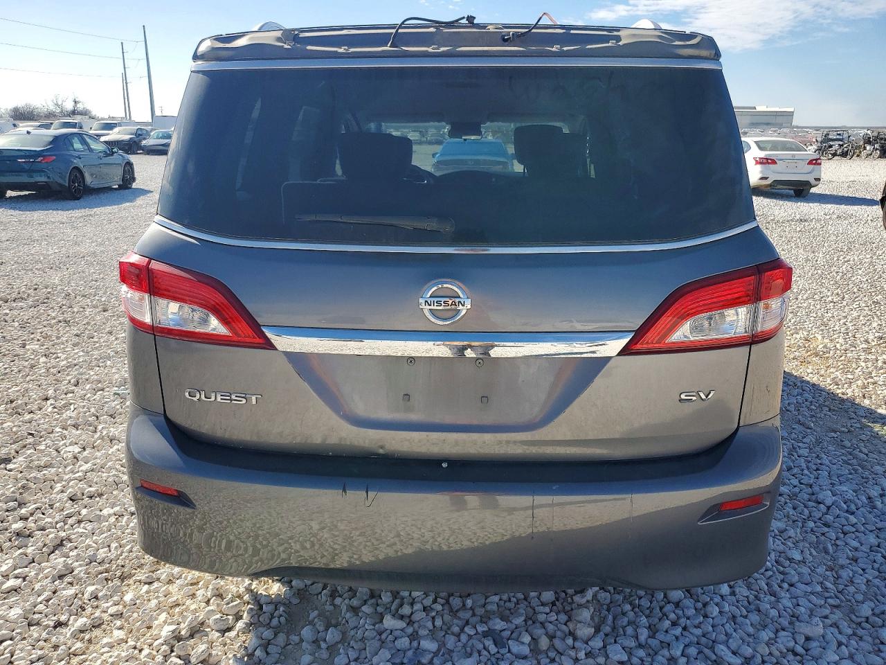 2016 NISSAN QUEST S photo 6
