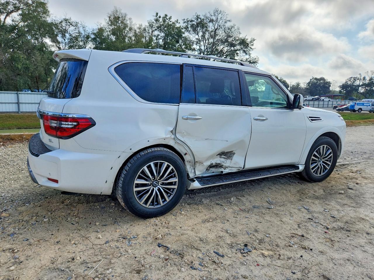 2023 NISSAN ARMADA SL photo 3