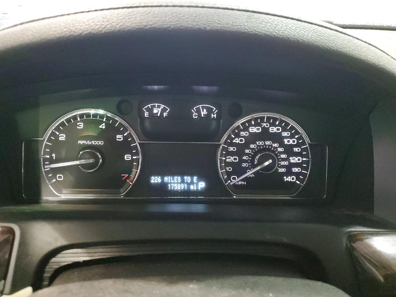 2009 LINCOLN MKS photo 9