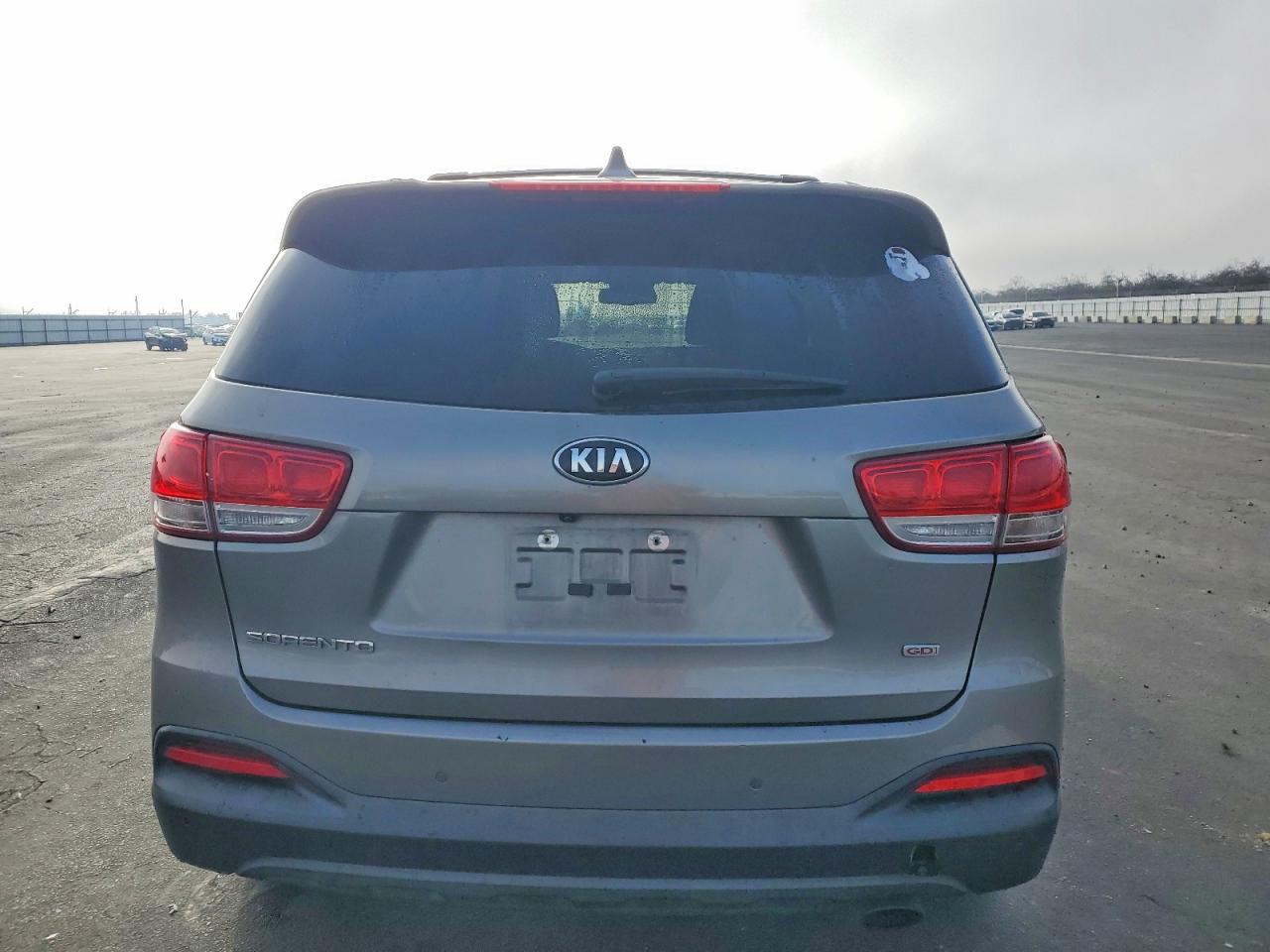 2017 KIA SORENTO LX photo 6