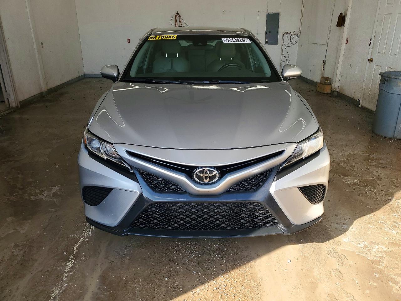 2018 TOYOTA CAMRY L photo 5
