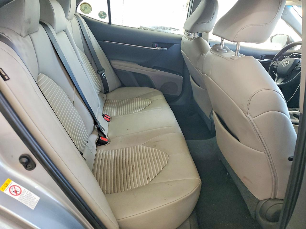 2018 TOYOTA CAMRY L photo 10