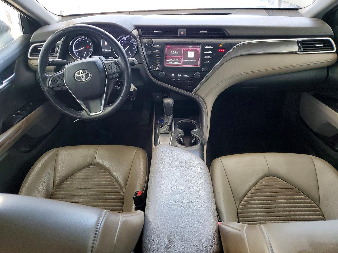 2018 TOYOTA CAMRY L photo 8