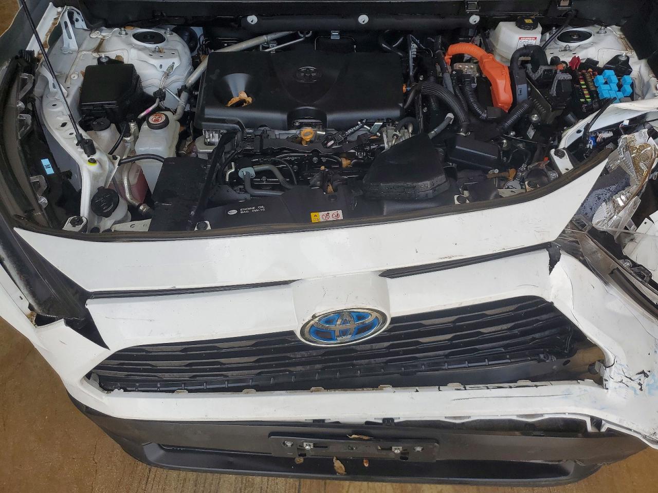 2022 TOYOTA RAV4 LE photo 11